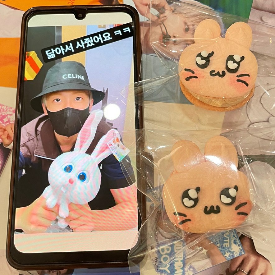 nnn62167014's tweet photo. #드림에서_만나는_뜻_밖에_행복 🐰🐶
잼젠 컵홀더.. 여긴 무조건 가야돼요
행복한 공간이었다..잼젠네컷도 찍을수 있어서 ㄷㅓ 행복...💞 https://t.co/5YVZVKj9pN