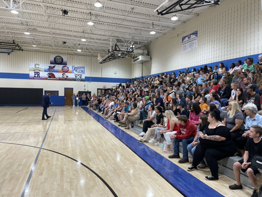 Corrine Hart tweet media