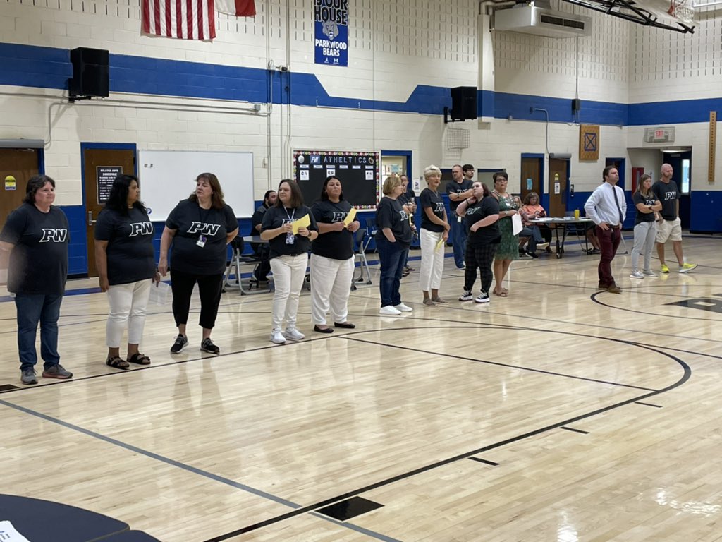 Corrine Hart tweet media