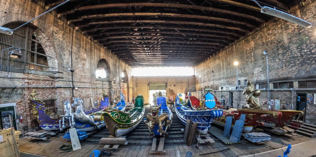 comunevenezia's tweet photo. #RegataStorica2022 | #Bissone
🛶La Tesa dell'Arsenale ospita 10 "Bissone"
🛶 Ogni giorno scopriremo delle curiosità su queste imbarcazioni in vista della Regata Storica che si svolgerà il 4 settembre
📽 video #youtube https://t.co/exvAdfmUab
@TurismoVeneto @CittadinidiTwtt https://t.co/Rg6EZL8cuK