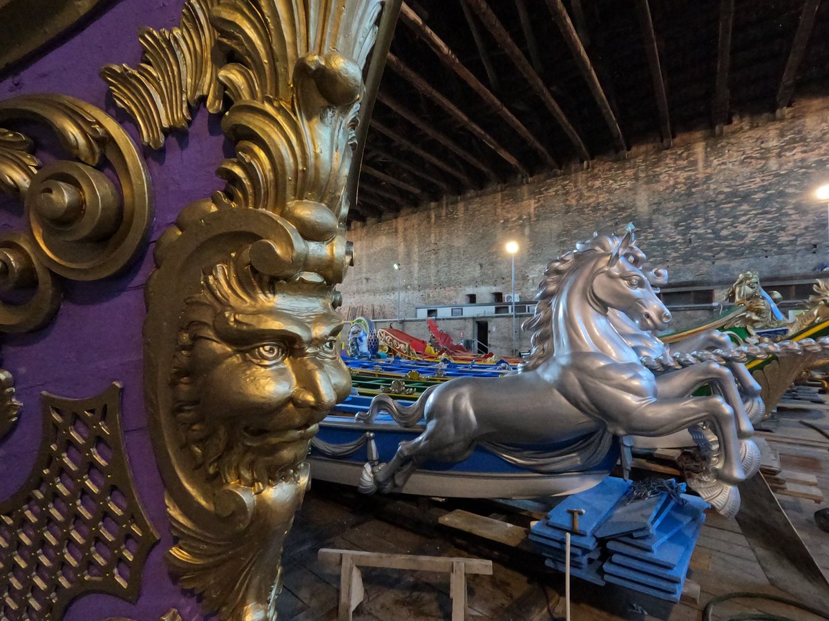comunevenezia's tweet photo. #RegataStorica2022 | #Bissone
🛶La Tesa dell'Arsenale ospita 10 "Bissone"
🛶 Ogni giorno scopriremo delle curiosità su queste imbarcazioni in vista della Regata Storica che si svolgerà il 4 settembre
📽 video #youtube https://t.co/exvAdfmUab
@TurismoVeneto @CittadinidiTwtt https://t.co/Rg6EZL8cuK