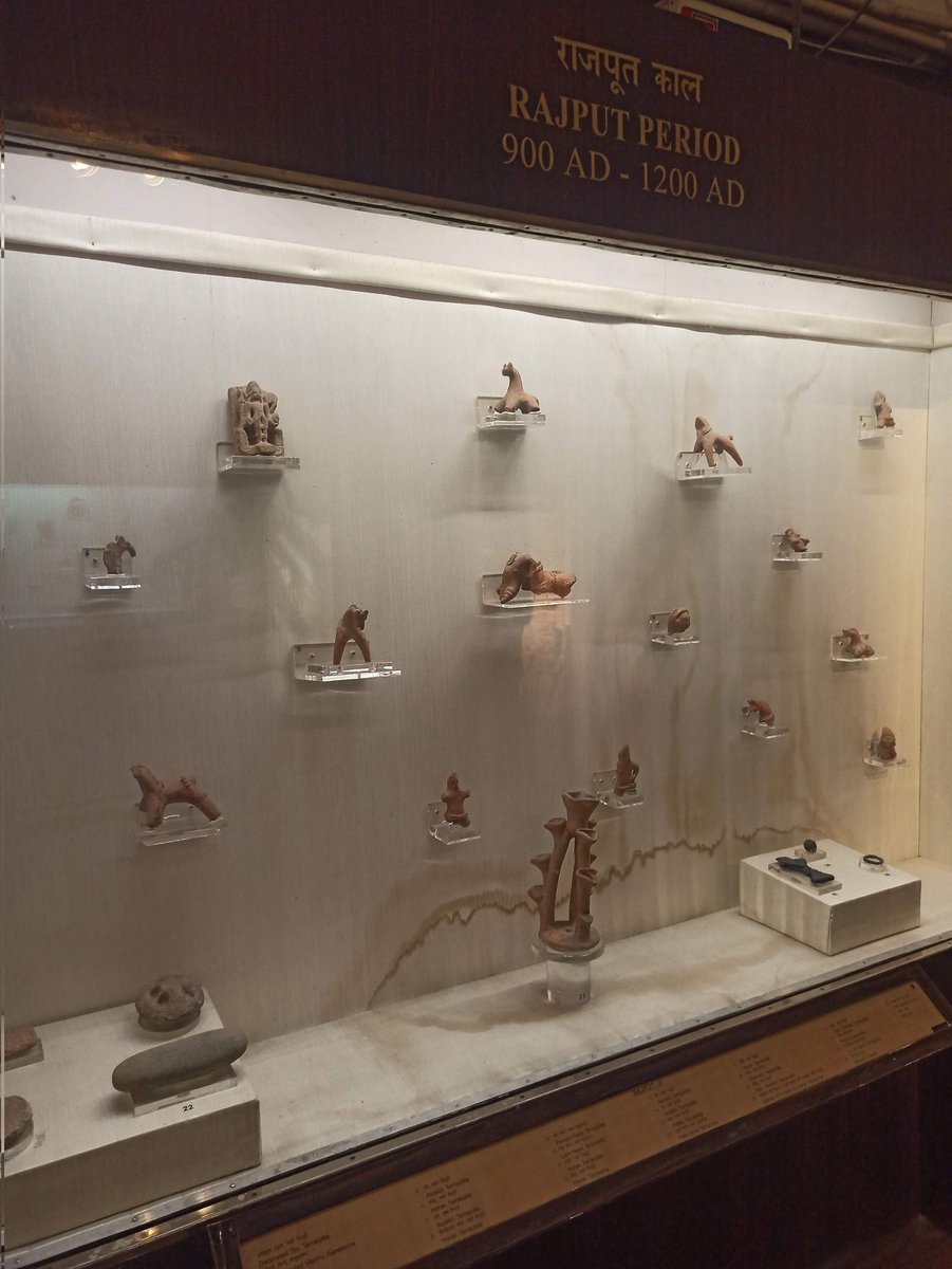 Items from Rajput period excavated from Purana Qila of Delhi. Delhi has history of continuos habitation since Mahabharat period. The items depicted are from Tomar &amp; Chauhan rule of Delhi.
#RajputPeriodofDelhi