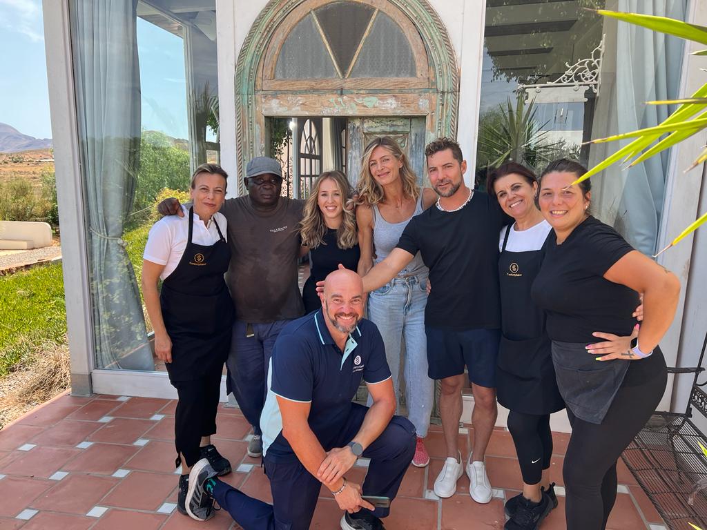 confortysabor's tweet photo. ¡Muchas gracias @davidbisbal por tu visita, un placer para todo nuestro equipo!
#ConfortySabor #summer #verano #enjoyit https://t.co/4Q86ZjdZxA