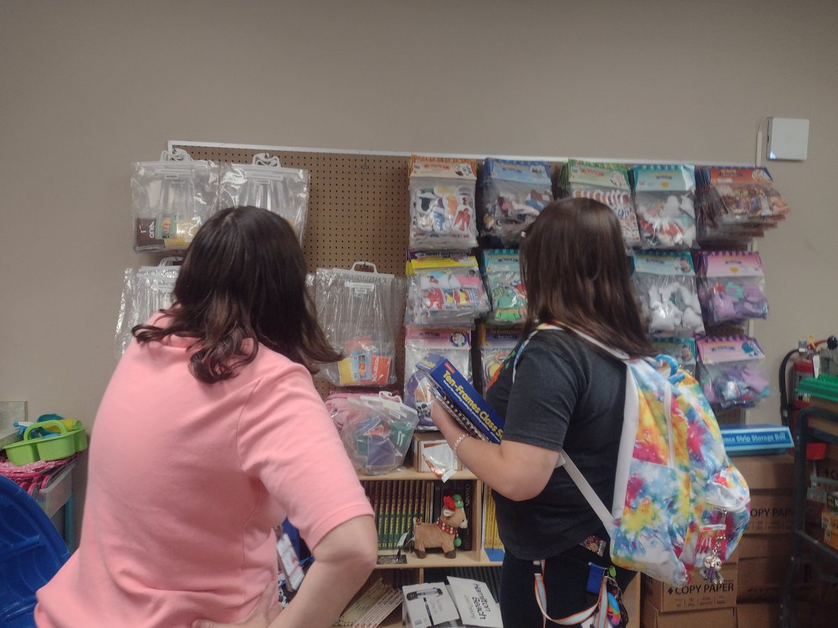 Dr_Corcoran's tweet photo. Ms. Bongiovi & Ms. Lacey are picking out curriculum resources for foundational & intervention time!
ALL staff work TOGETHER to "Unlock Students' Potential" @RoyalPalm_RPS! #OneTeamStudentFocused
@BryanMRussell
@mgbongiovi
@sawyer_lacey @JamilahStJuste @SommerPBCSD https://t.co/yEUpgGaDdK