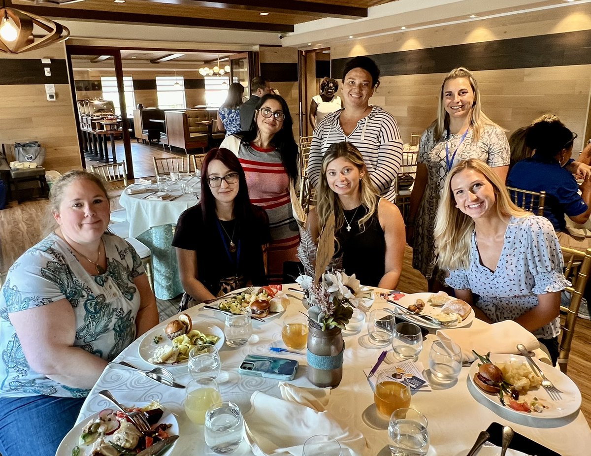 EWEAtweets's tweet photo. EWEA new members enjoyed a luncheon with the EWEA executive board, NJEA Vice President Steve Beatty and NJEA Treasurer Petal Robertson We are so happy to welcome these new members! https://t.co/bXSb6hBDUo
