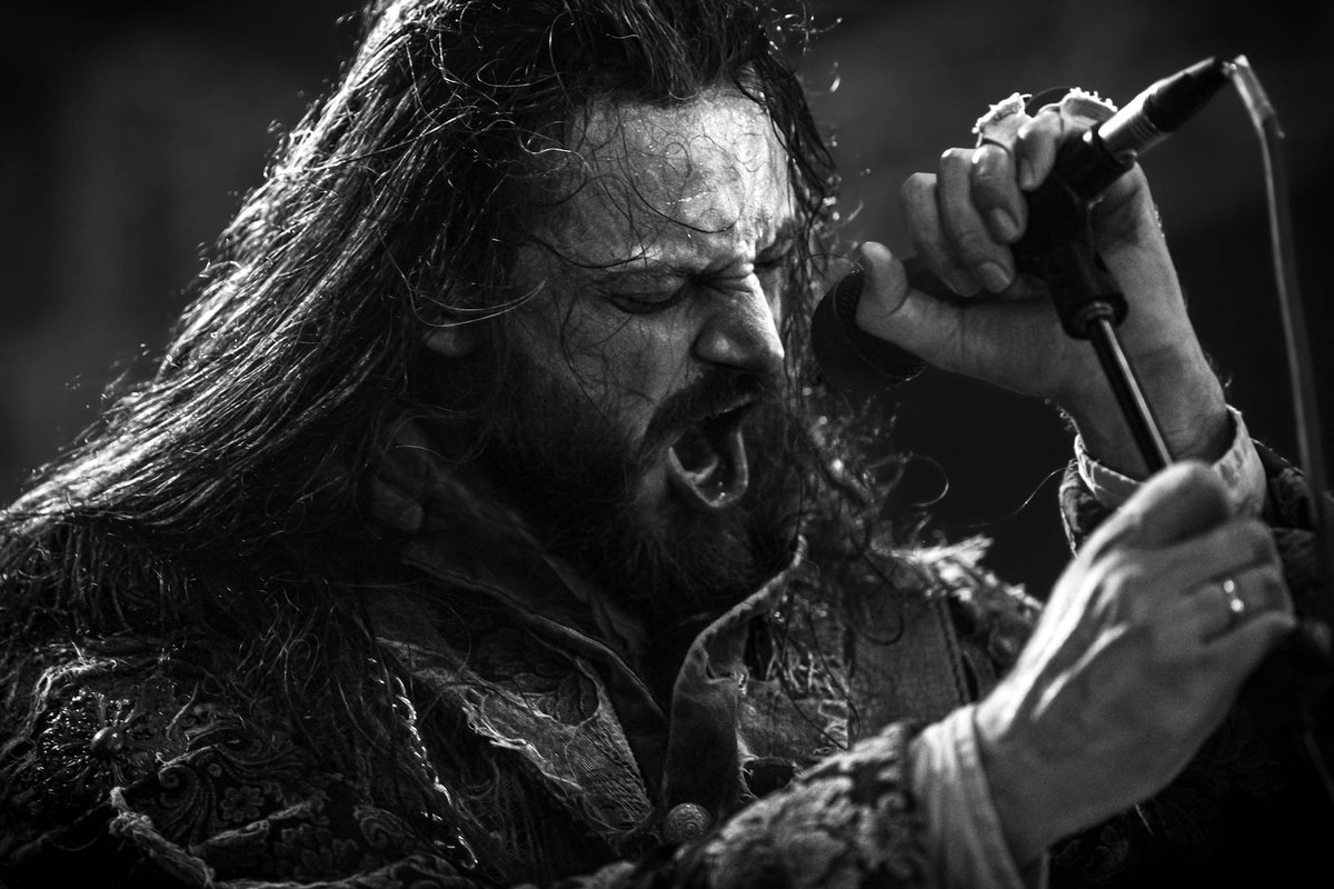 FApocalypse's tweet image. Let's blow this mic up, shall we?🎤🔥

ph.@jn_lightning 

#heavymetal #throwbackthursday #fleshgodapocalypse #metalsinger #frontman #francescopaoli #deathmetal #growl