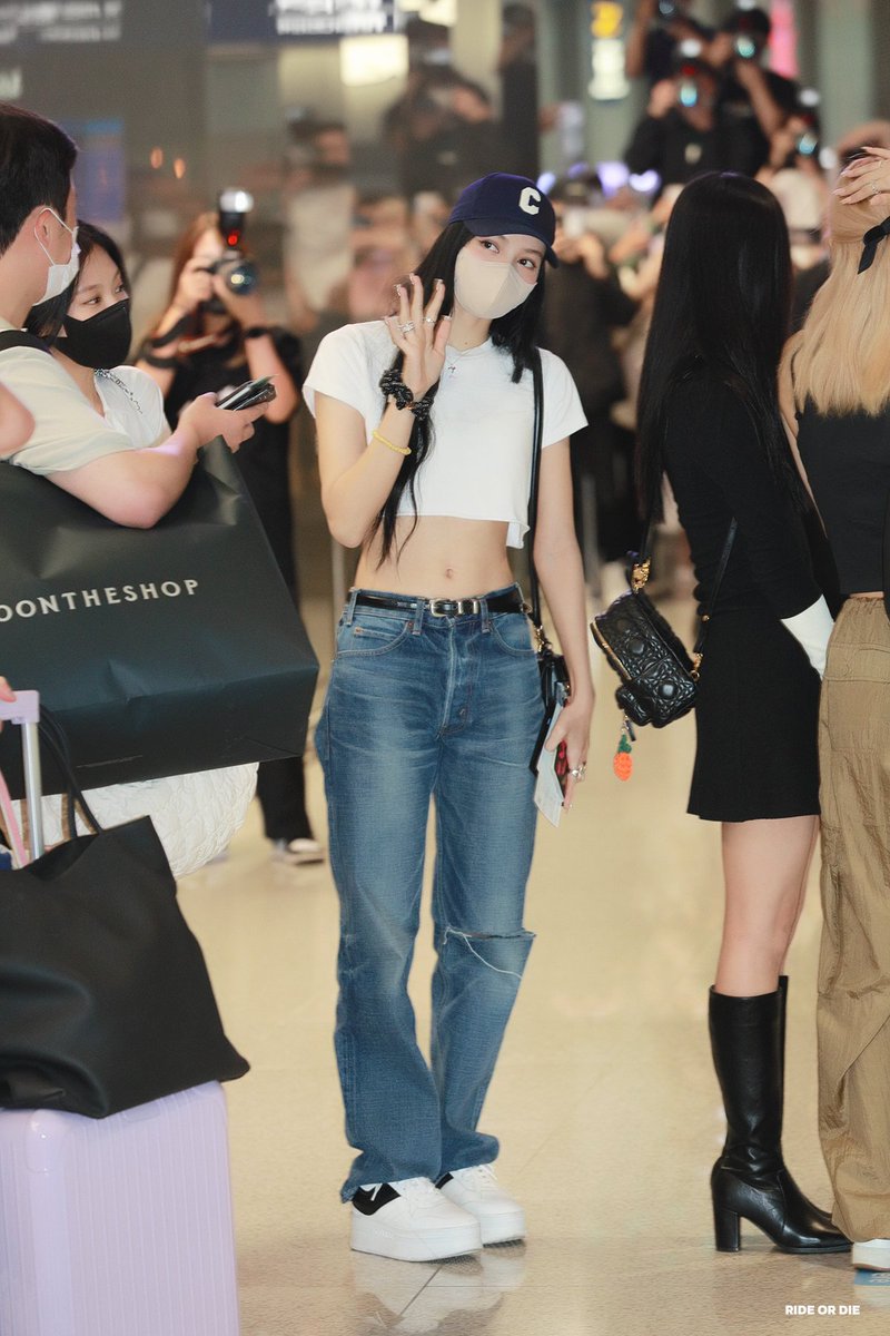 220825 #블랙핑크 #리사 #BLACKPINK #LISA