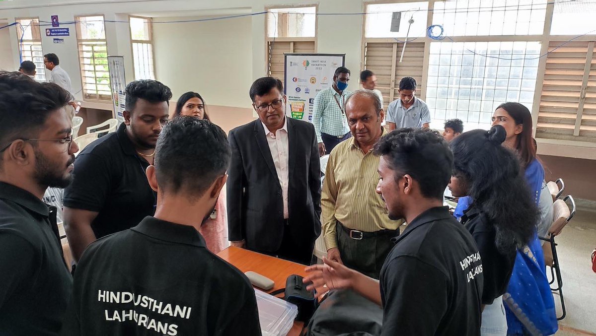 adit_cvmu's tweet image. Day-1 Smart India Hackathon 2022 at ADIT-CVMU Nodal Centre #SIH2022 #InnovationSeAtmanirbharBharat #cvmuniversity #adit_cvmuniversity 

@narendramodi 
@PMOIndia 
@EduMinOfIndia 
@PIBHRD 
@mhrd_innovation 
@AICTE_INDIA 
@abhayjere 
@SIH2022_MIC
@NDRFHQ 
@cvmu
@adit_cvmu