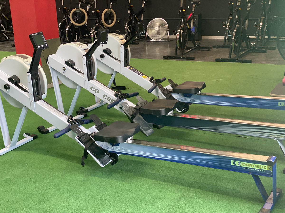 UrbanAjaccio's tweet photo. 💨💨💨 Livraison express de vos 3️⃣ nouveaux #rameurs Concept2❗️
Avancer en qualité, encore et toujours 💯🚣🏽♂️
#preparationphysique #cardio #ajaccio https://t.co/Iw5SXhGcEO