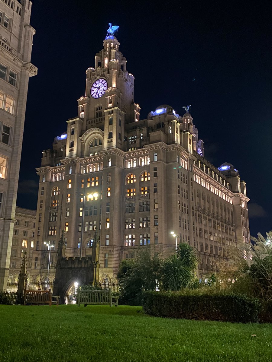 LifeinPhotosJen's tweet photo. Liver Building at Night

#Photography #Photo #Liverpool #LifeInPhotos #JenMercer #Camera #Canon #LiverpoolPhotography #liverpoolatnight🌙✨ #LiverBuilding #LiverpoolWaterfront https://t.co/ejZo5O6toX
