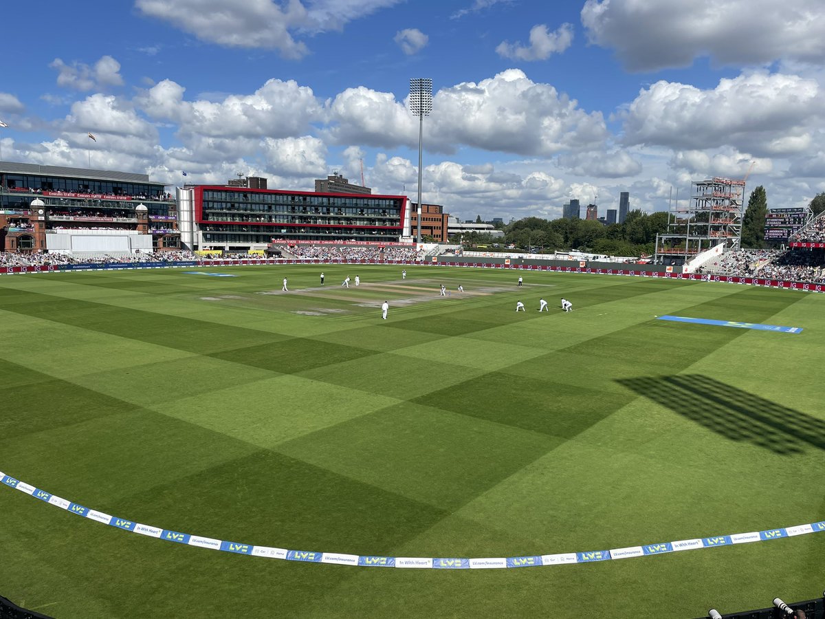 Chewdog_01's tweet photo. Manchester in August! 😍 #ENGvSA 

Shame on the ECB! https://t.co/9yQBHaiR18
