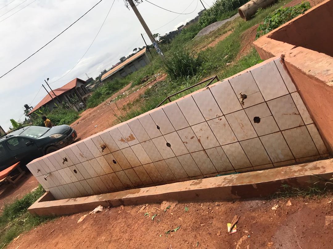 RDWB_Cameroon's tweet photo. @RDWB_Cameroon We are preoccupied with the state of toilets and access to clean water in some educational institutions in Yaoundé as such school administrators are encouraged to reflect on a make ready environment for a serene back to school. @school_waterCSE @SATO_Toilets_AF https://t.co/apEFcnRa9r