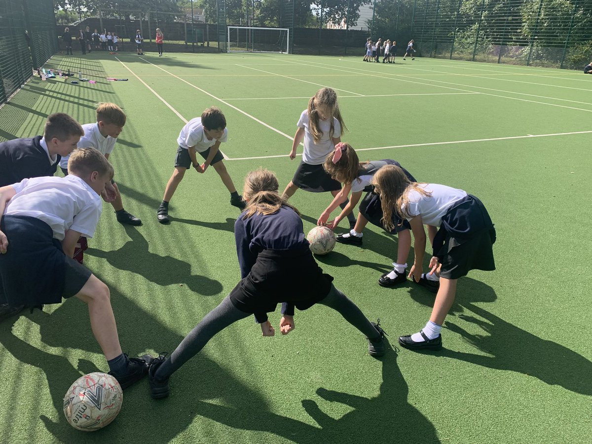 InchturePrimary's tweet photo. Primary 3 enjoyed participating in a session delivered by our Primary 6 Play Rangers yesterday. Both classes did extremely well and Primary 3 learned lots of new games which can be used in the playground. #teamInchture #leadershipskills #Activesports https://t.co/ghKyfEmo32
