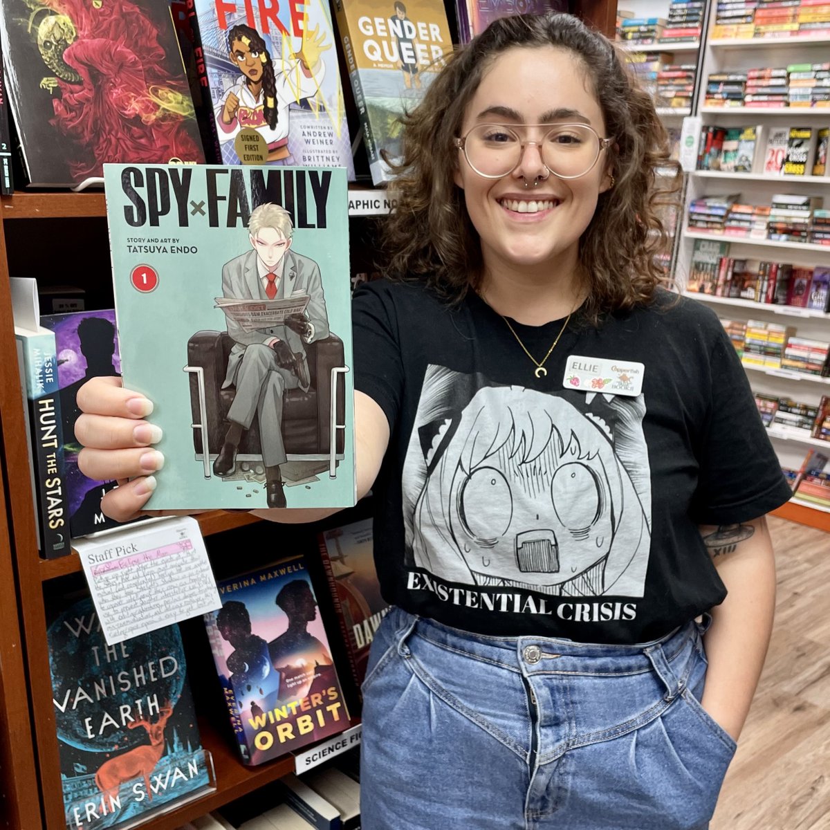 Ellie's #CopperfishReads pick is SPY X FAMILY (<a href="/VIZMedia/">VIZ Media</a>) by <a href="/_tatsuyaendo_/">遠藤達哉</a>! "A world-renowned secret agent the world has never seen faces his toughest mission yet - fatherhood! I could read this sweet and hilarious manga again and again!" copperfishbooks.com/book/978197471…