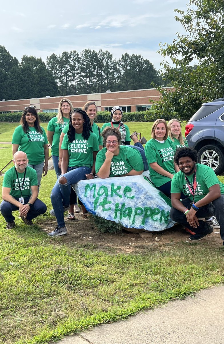 wcmsAPpeoples's tweet photo. 8th grade team is ready to #makeithappen for the 22-23 school year! Looking forward to meeting our @westcaryimps on Monday!!🥰 #makeithappen2022 #8thgradesolid #together #dreambelieveachieve https://t.co/WGcfLq4hLD