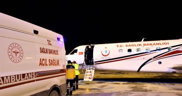 Acil Sağlık Hizmetlerinin göz bebeği olan Paramedikler, sizlerin vereceği adaletli kadrolarla yaşadıkları mağduriyetlerinin minimal düzeye çekilmesini talep ediyor. Bu talebe karşılık, minimum 1000 üstü Paramedik ve Sürücü ile karşılık vermeniz manidardır.

HastaVar SağlıkçıYok