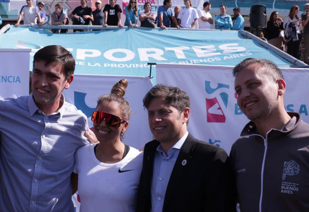 General Pueyrredon presente en La Plata.
19 chicos del Atletismo representaron a <a href="/munimardelplata/">Municipalidad de General Pueyrredon</a> en la “Copa Buenos Aires”realizada en el Estadio “Diego Armando Maradona” 
La misma fue Selectiva para los Juegos Nacionales EVITA <a href="/mariaperalta77/">@mariaolimpica</a> <a href="/M_mastromarinoo/">colo mastromarino</a> 
@DeportesGBA