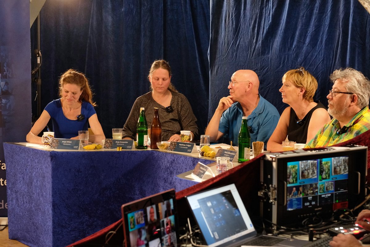 Am Rande der 6. Deutschen Figurentheaterkonferenz hält der Verband Deutscher Puppentheater (VDP) derzeit seine Mitgliederversammlung im Northeim als Hybridveranstaltung ab. Es wird über die zukünftige Ausrichtung des Verbands und das Potenzial der Digitalisierung diskutiert.