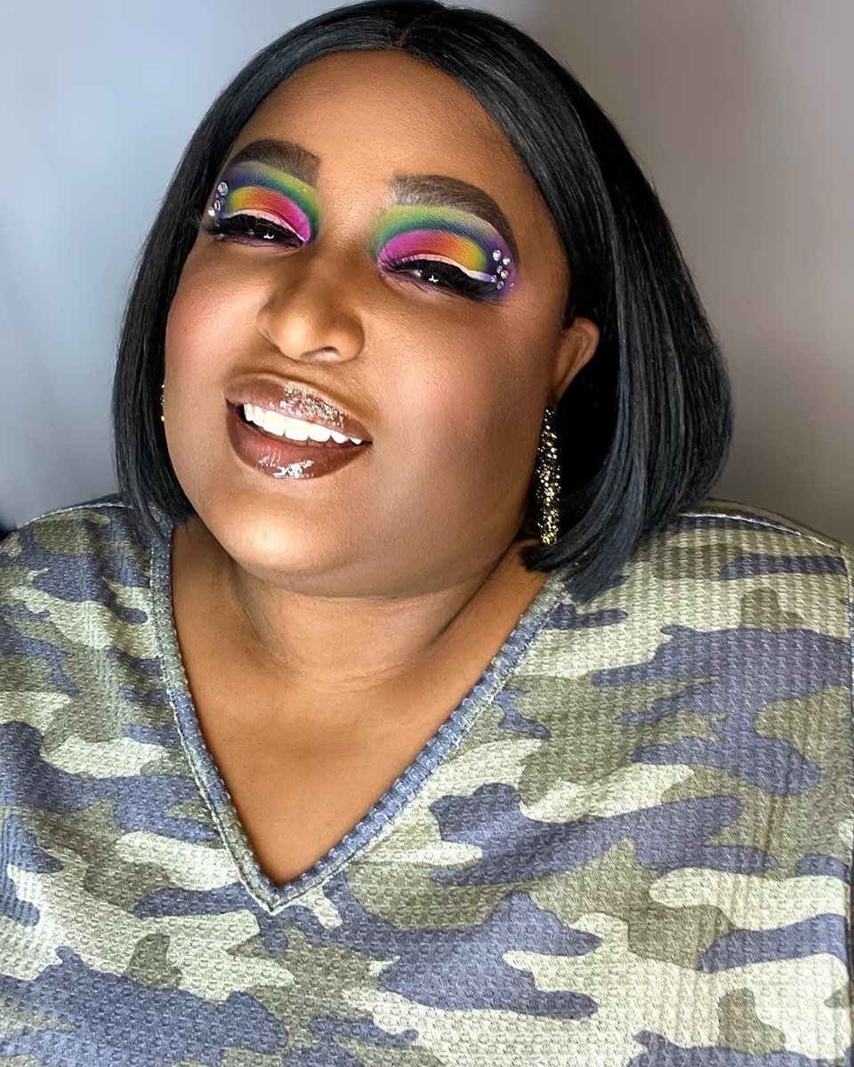 SLady36's tweet photo. I love me some color!!! 

Full Product details on my IG!
@Sassy_lady36

Products used:
@thecrayoncase @fruitscosmetics @elfcosmetics @Maybelline @modabrush 

#colorfullooks #colorful #brightlooks #makeuplooks https://t.co/dCwyFv8QxV