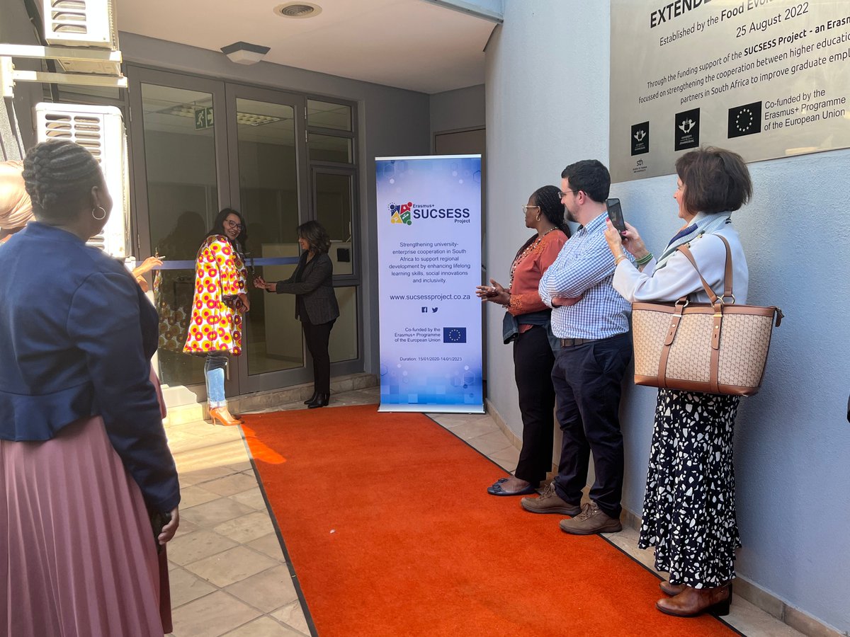SUCSESSProject's tweet photo. SUCSESS partner @sthatuj  hosted guests at the Extended Reality "XR" Lab Launch - established by the @FERL_Research in collaboration with the Metaverse Research Unit. The XR Lab is established through funding support from the SUCSESS Project - an Erasmus+ Funded initiative. https://t.co/HmF8m7xWRc