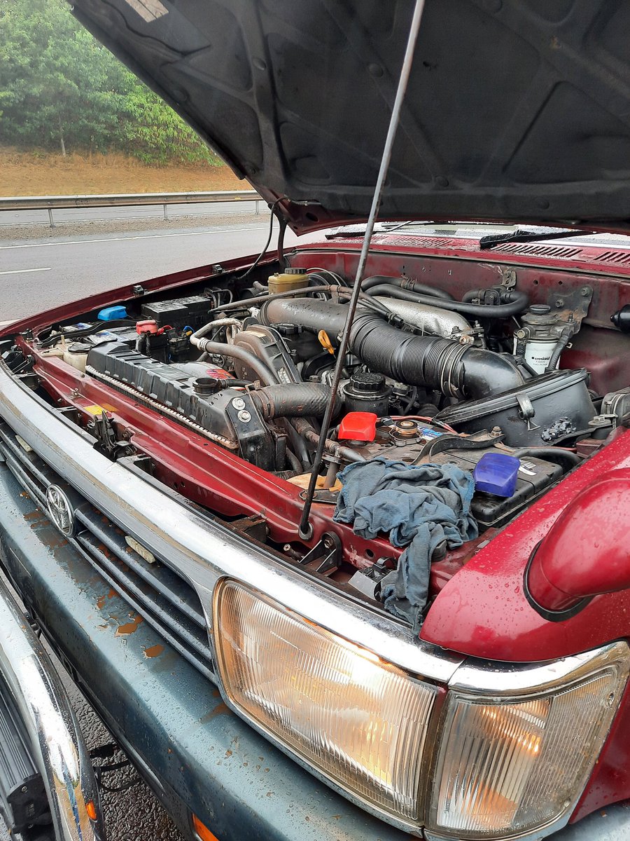 xxPRINCESSxx1's tweet image. @TheAA_UK  3hrs ago we contacted you and we are still waiting on the M6 TOLL, the kids are crying and I'm loosing it. #AAbreakdown #Priority  Priority My Eye!