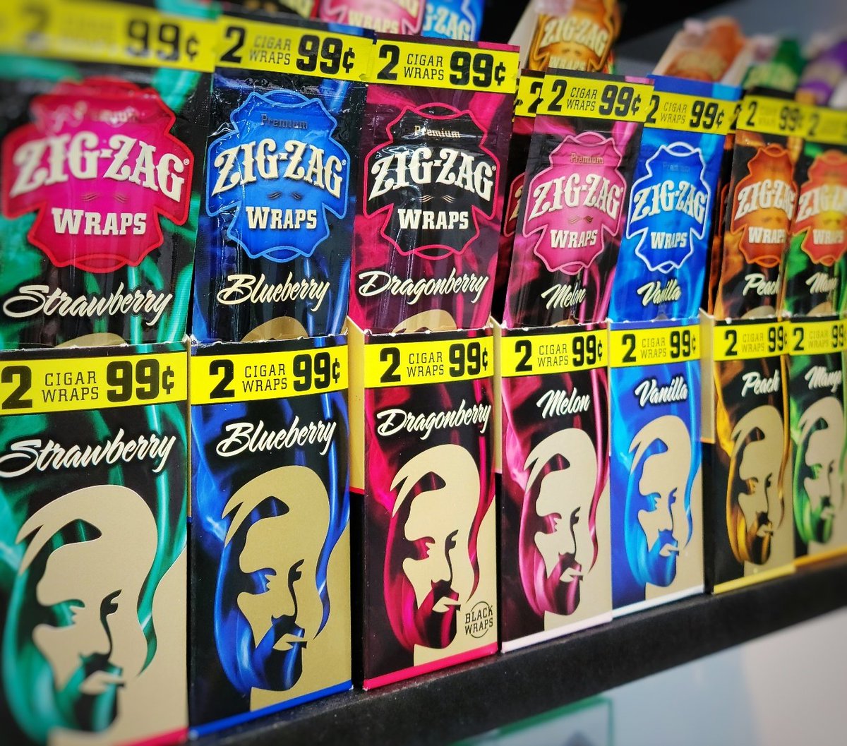 FumooSmokeshop's tweet photo. #zigzag #wraps #zigzagwraps #rollup #fumoosmokeshop #smokeshoplife #fumoo #usf #southflorida #tampabay #tampabayarea #fletcher #fletchersmokeshop https://t.co/hbMLnvYYGS