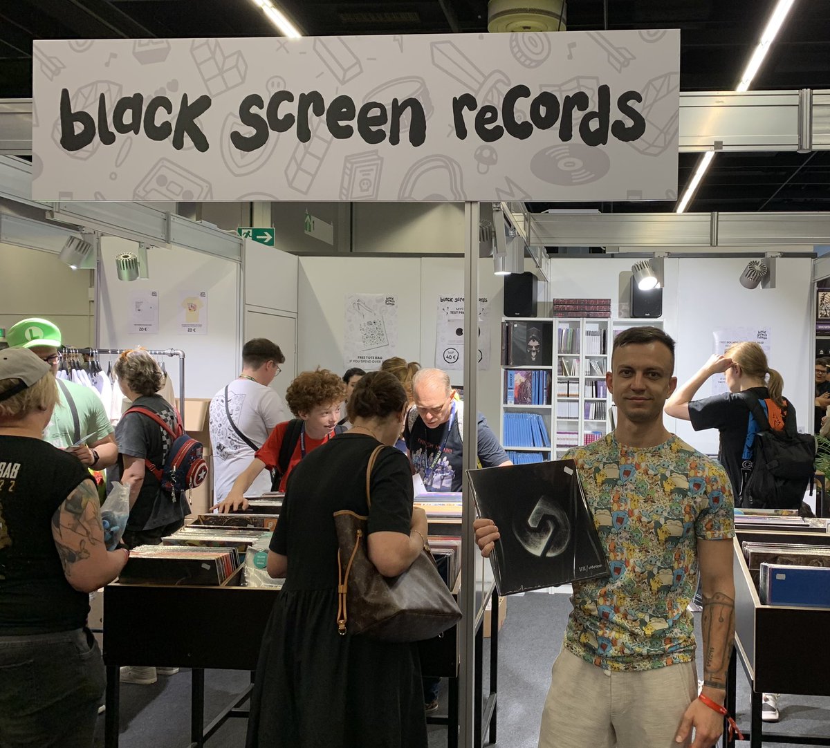 The <a href="/blackscreenrec/">Black Screen Records ➡️ gamescom 2025</a> crew have Undungeon OST vinyls at their amazing booth at #Gamescom