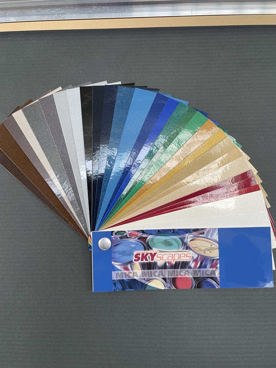 ReelColor's tweet photo. A little early 2000s #throwbackthursday action...

#throwback #Colortrends #CCI #Color https://t.co/iqLAjk8h42