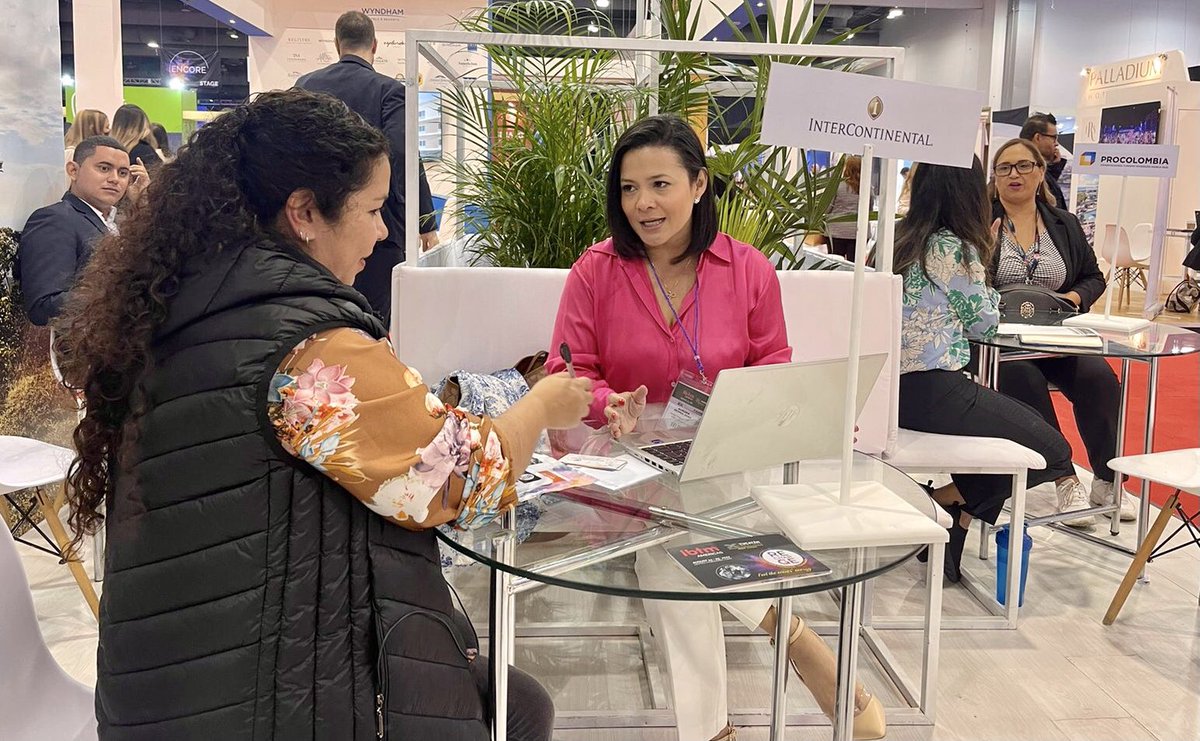 InterConCtg's tweet image. Conexiones invaluables y una rueda de negocios exitosa, representando a  #CartagenadeIndias en el stand de #Colombia en #IBTMAmericas.

Visítanos en el stand 617 y disfruta un café Colombiano☕️🇨🇴 con nuestra Directora de Mercadeo y Ventas Aurora Ochoa (@auochoadiaz).