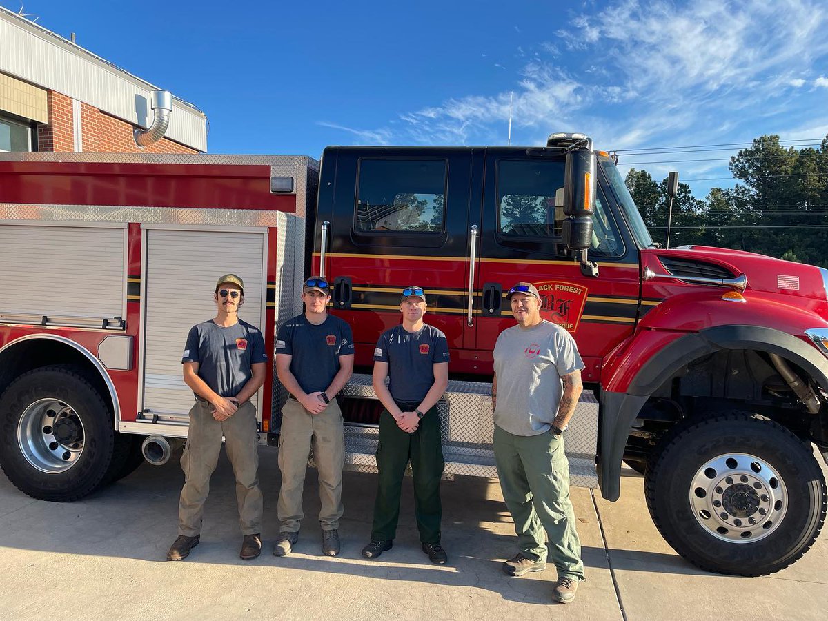 BlackForestFD's tweet photo. This morning, members of the Black Forest Wildland Team left for a 14 day assignment to California. Our guys will be on an initial attack/preposition assignment, supplementing wildland assets from California.
#wildland #firefighter #coloradosprings #fire #alwaysready #leadwin https://t.co/mhdVbLRcYo
