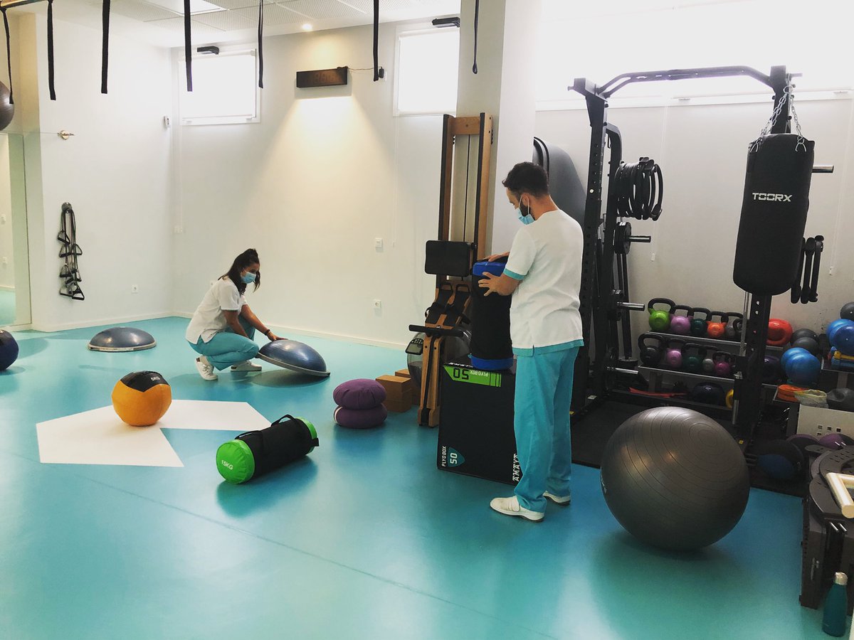¡¡Jueves y seguimos trabajando!! Vamos poco a poco organizando todo el material para el comienzo del curso, no te quedes sin plaza!! ☎️945 107 728 #clasesdirigidas #pilates #escuelaespalda #gah #embarazo #kstretch #hiit #trx #experienciakineé #vitoria #vitoriagasteiz