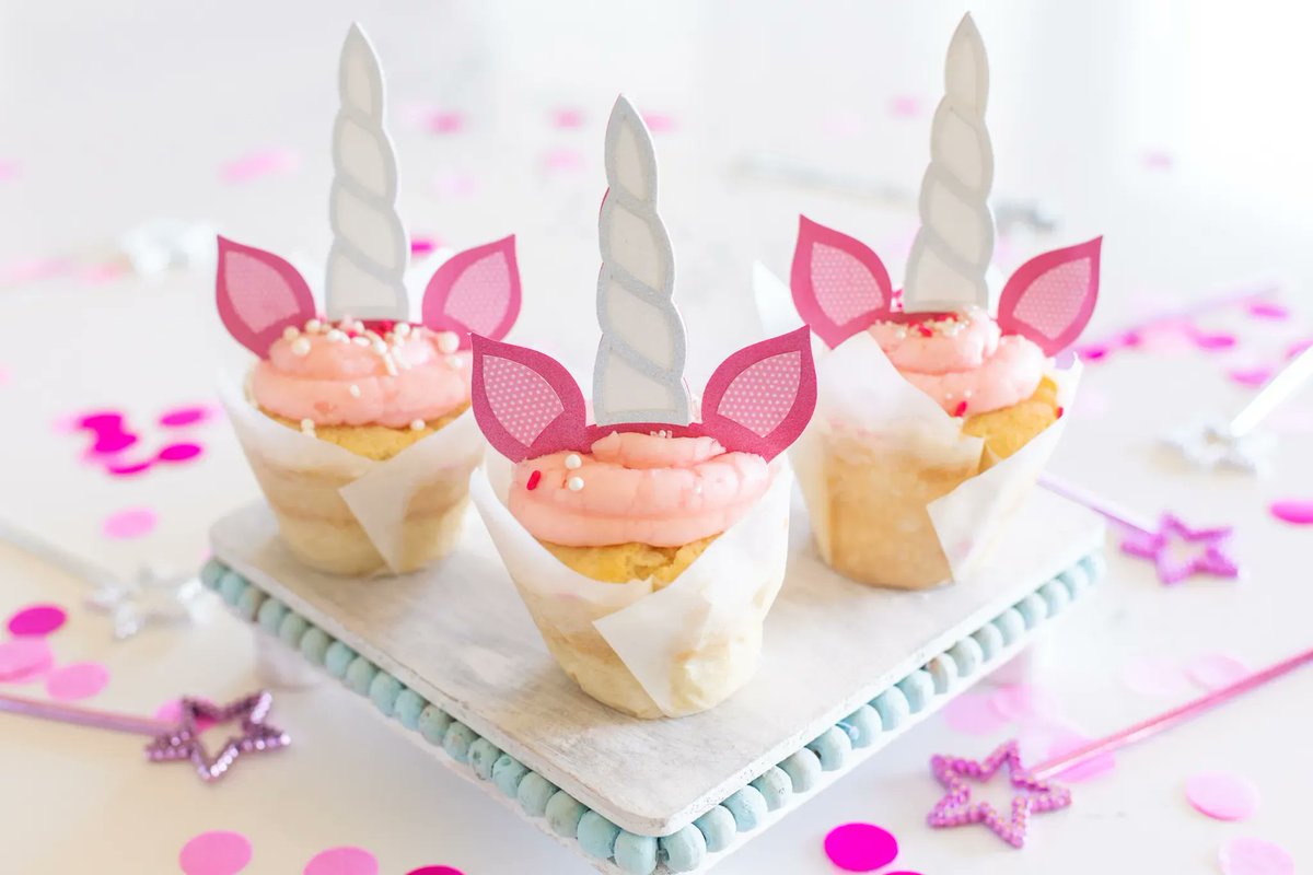 silhouetteam's tweet photo. Do cupcakes actually taste better with a Print n' Cut topper, or is it just us? 

⭐️Design ID: 255355 ⭐️ 
#cupcakes #Portrait3 #yum #Birthdaypartyideas https://t.co/AJLNCco1jr