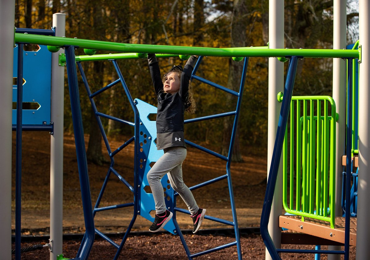 CunninghamRec's tweet photo. One of the fastest-growing playground trends in recent years is obstacle courses. FitKid® adds fun friendly competition to your existing park or school playground. #GameTime #ObstacleCourseActivities #SchoolPlaygrounds #parksandrecreation #playgrounds https://t.co/ikK9lNIEpn https://t.co/xZou0ja7g4