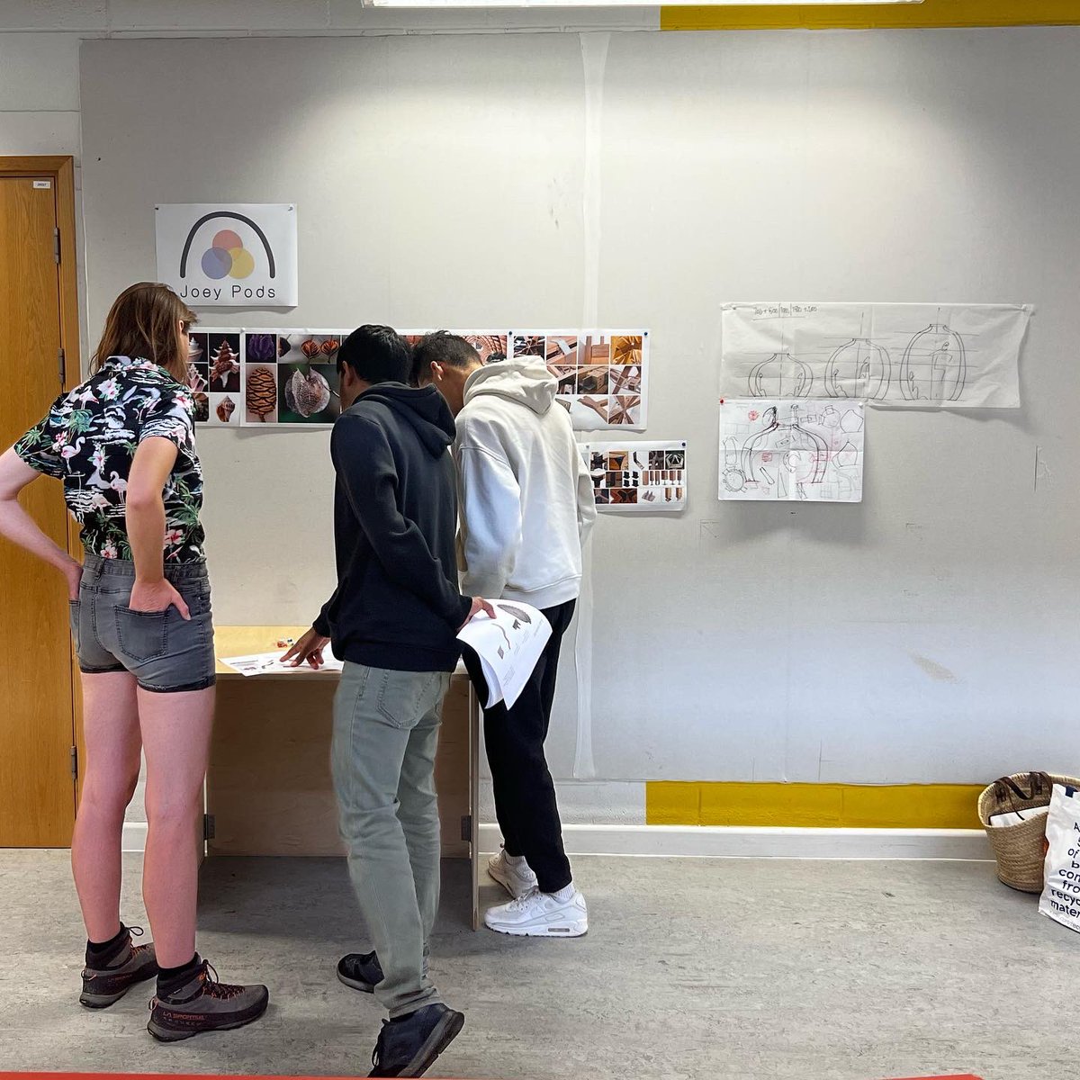 Joey_pods's tweet photo. Great day with @FionaRourke testing lights and #accessibility with our @EngineeringUWE students.  Testing views within the pod at different heights, EVERYONE should have the same experience #autism #Neurodiversity @UWEBristol @uwearch @ArchitectureMsc https://t.co/h1sNeHPoTW