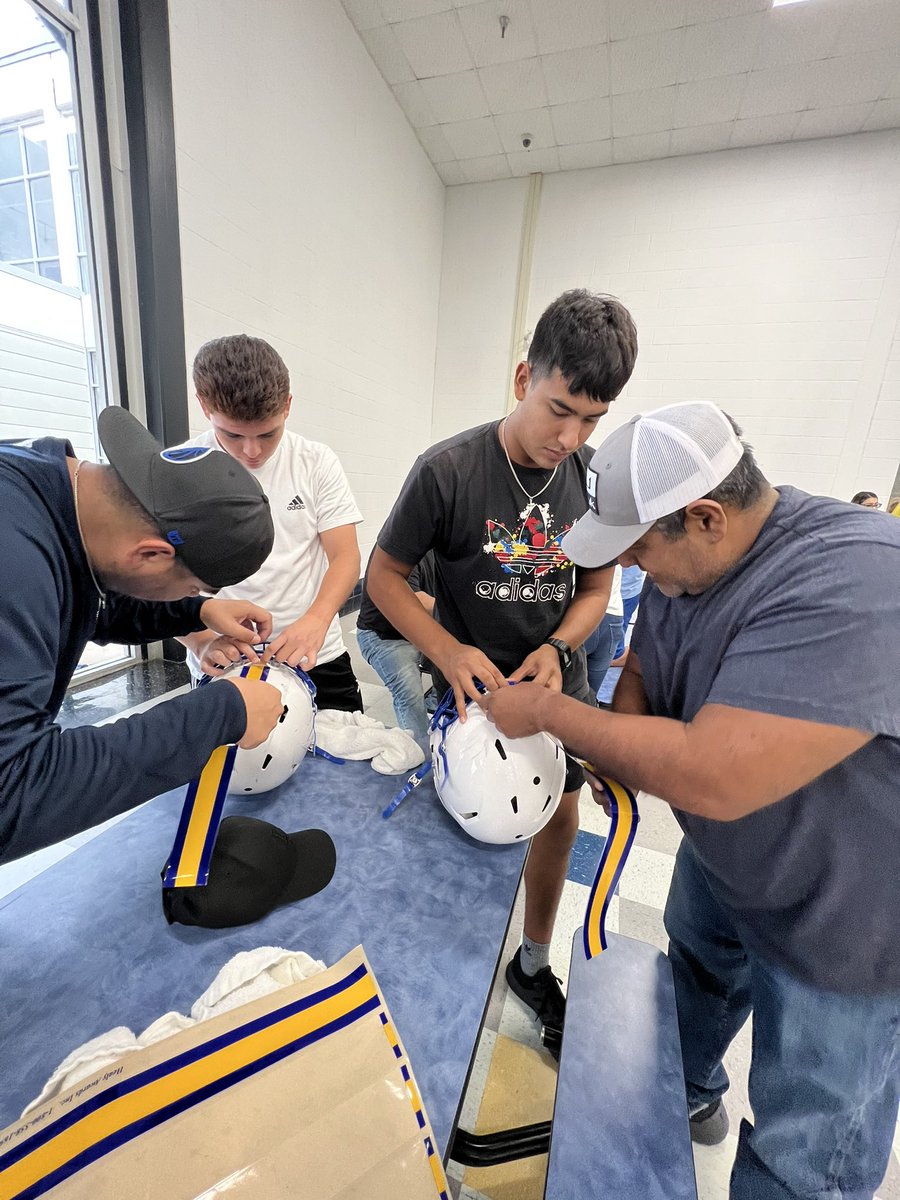cmlerma01's tweet photo. Branding the Buffs 💙💛🦬🏈 #DefendTheBrand #WintheDay https://t.co/0cOgXrtPvC