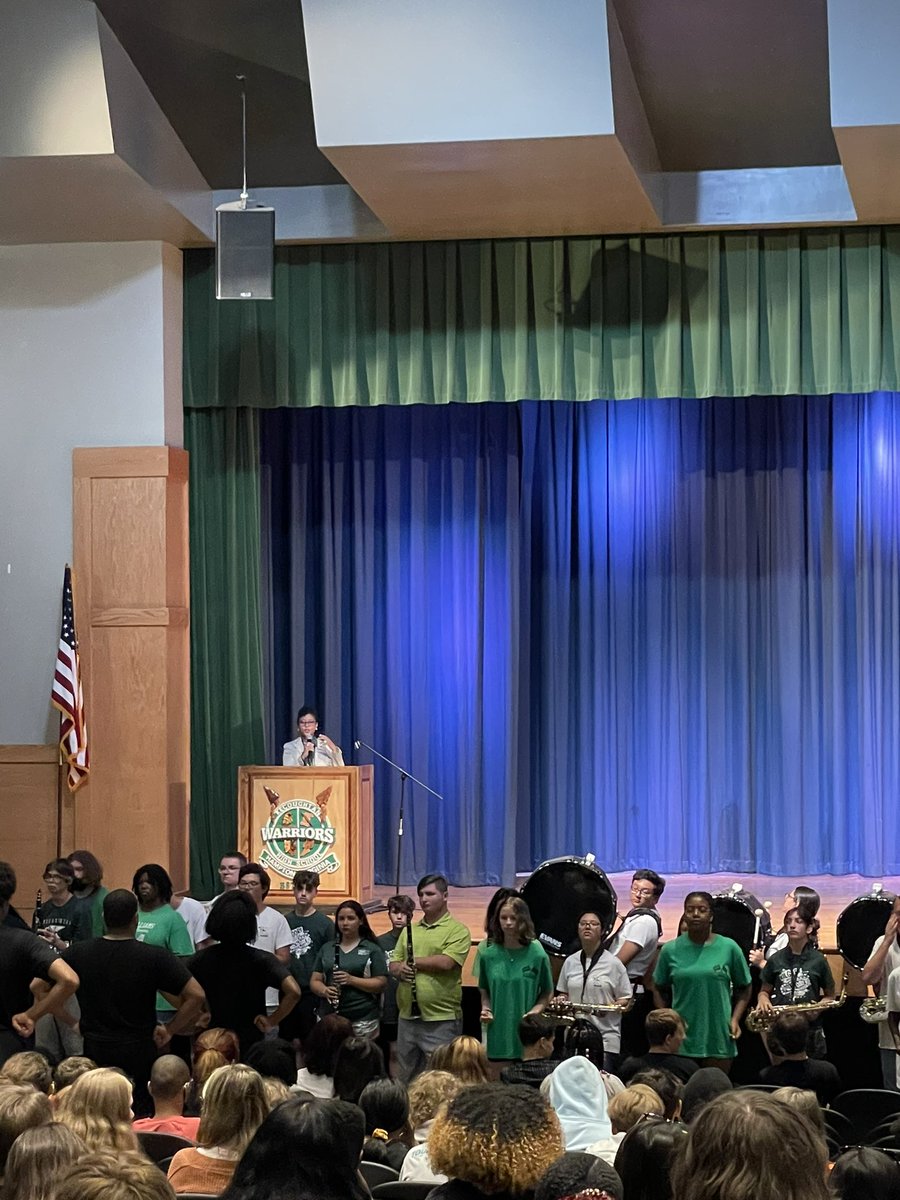 KecoughtanHigh's tweet photo. Dr. Whiteman addressing the c/o 2026 during today’s Freshman Orientation! @HamptonCSchools https://t.co/fGgPEH2ghn