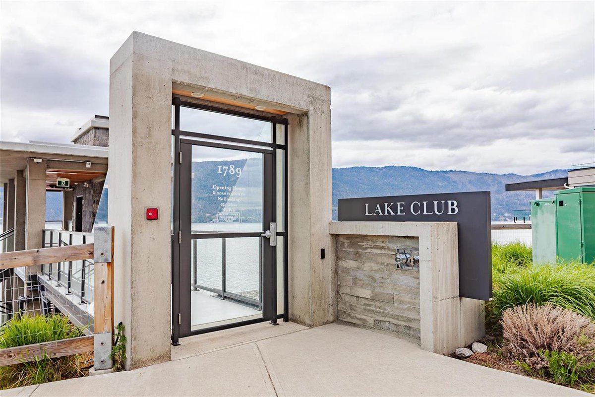 Lakestone has unbeatable amenities! All homes have access to The Lake Club, with swimming pool, hot tubs, fitness facility and rooftop terrace. As well as The Centre Club, the soon-to-be centrepiece of the Benchlands neighbourhood.