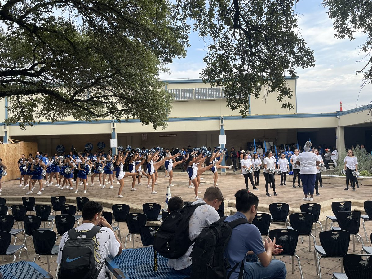 JJHSCounseling's tweet photo. Mustang Game Day Pep Rally @JayMustangFB! Go out there and represent Mustangs! We believe in you and support you! #MustangsIgnited @NISDJay @NISDJaySEA https://t.co/ofnNgUDC9e