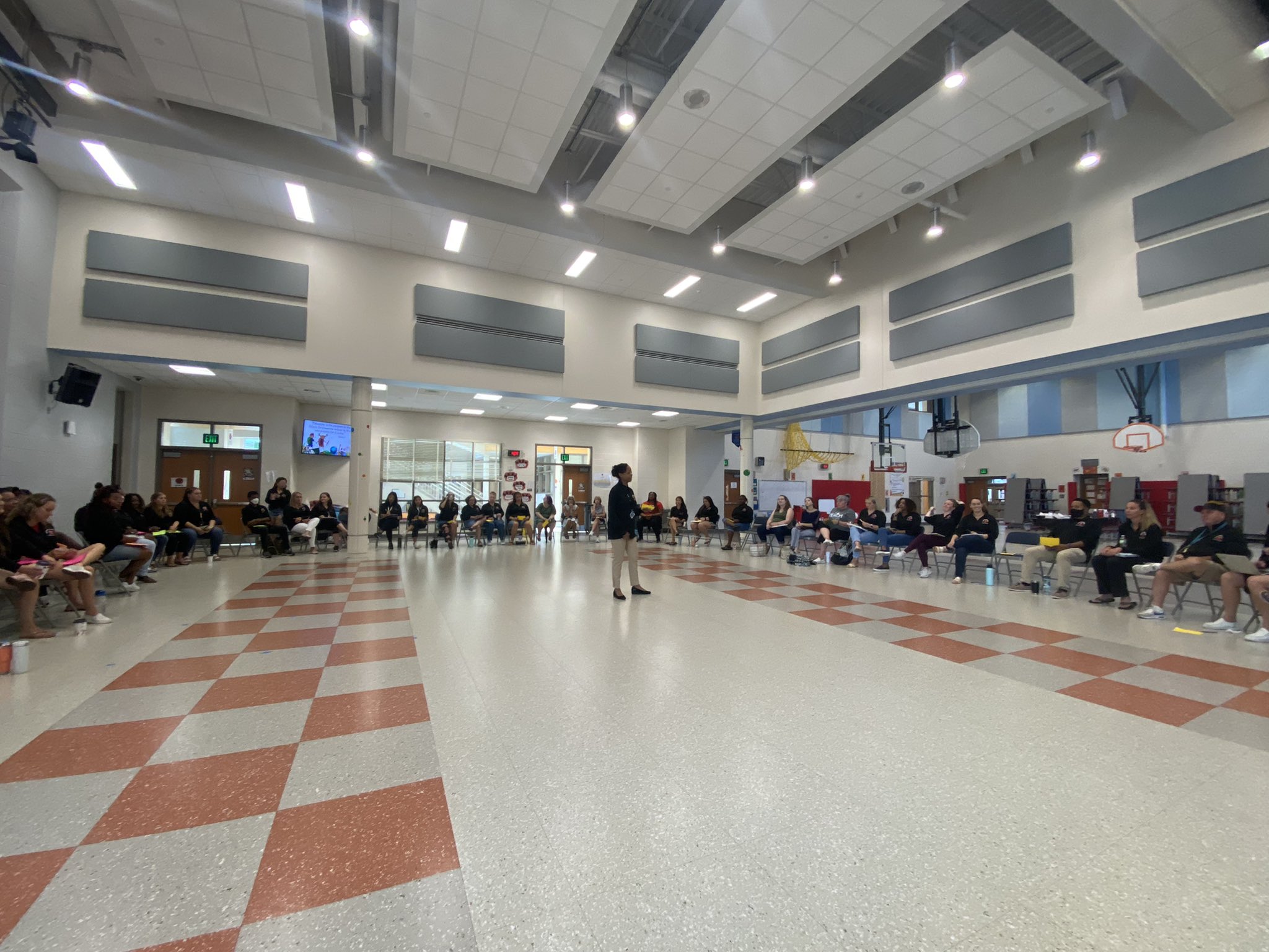 Lansdowne Elementary on Twitter "📣ALL STAFF ON DECK 📢 A productive