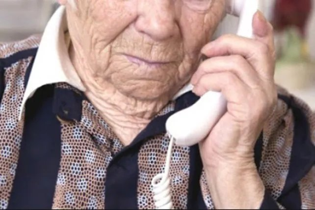 lavozdelneuquen's tweet image. Atención Huincul: vuelven los intentos de estafa a abuelos amenazándolos con la salida de circulación de los billetes de 500 y mil pesos
weblavoz.com/secciones/poli…
#plaza #plazahuincul #intentos #estafa #abuelos #amenazando #salida #circulacion #billetes