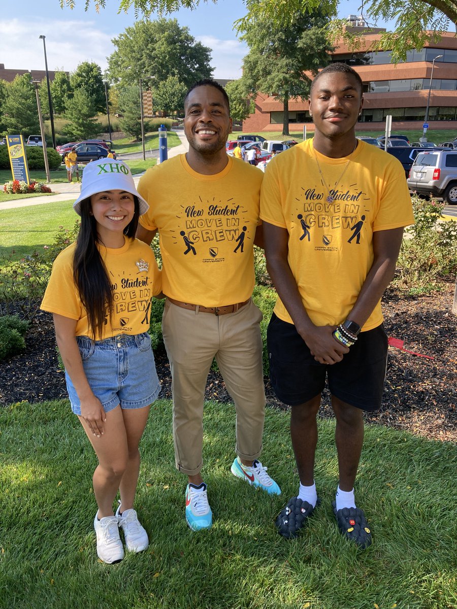 erick_ferris's tweet photo. 🎉 Welcome @CoppinStateUniv c/o 2026!! It’s day 1 of move-in weekend, and what beautiful ☀️ weather it is for #EagleNation! #CoppinStateUniversity #CSU #Eagles #Baltimore 💙🦅💛 https://t.co/8fhawwzm2g
