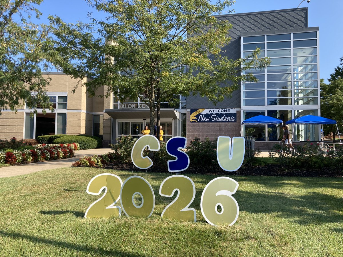 erick_ferris's tweet photo. 🎉 Welcome @CoppinStateUniv c/o 2026!! It’s day 1 of move-in weekend, and what beautiful ☀️ weather it is for #EagleNation! #CoppinStateUniversity #CSU #Eagles #Baltimore 💙🦅💛 https://t.co/8fhawwzm2g