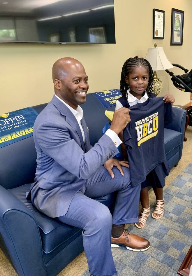 CoppinPresident's tweet photo. Yesterday, I had the pleasure of hosting future Coppin Eagle Isabelle, her parents, grandmother, and principal in my office. I presented this young scholar with a Fanny Jackson Coppin Scholarship. Go Eagles! #ExperienceCoppinState
#ExperienceTheTransformation https://t.co/wKBPQ9tAqk