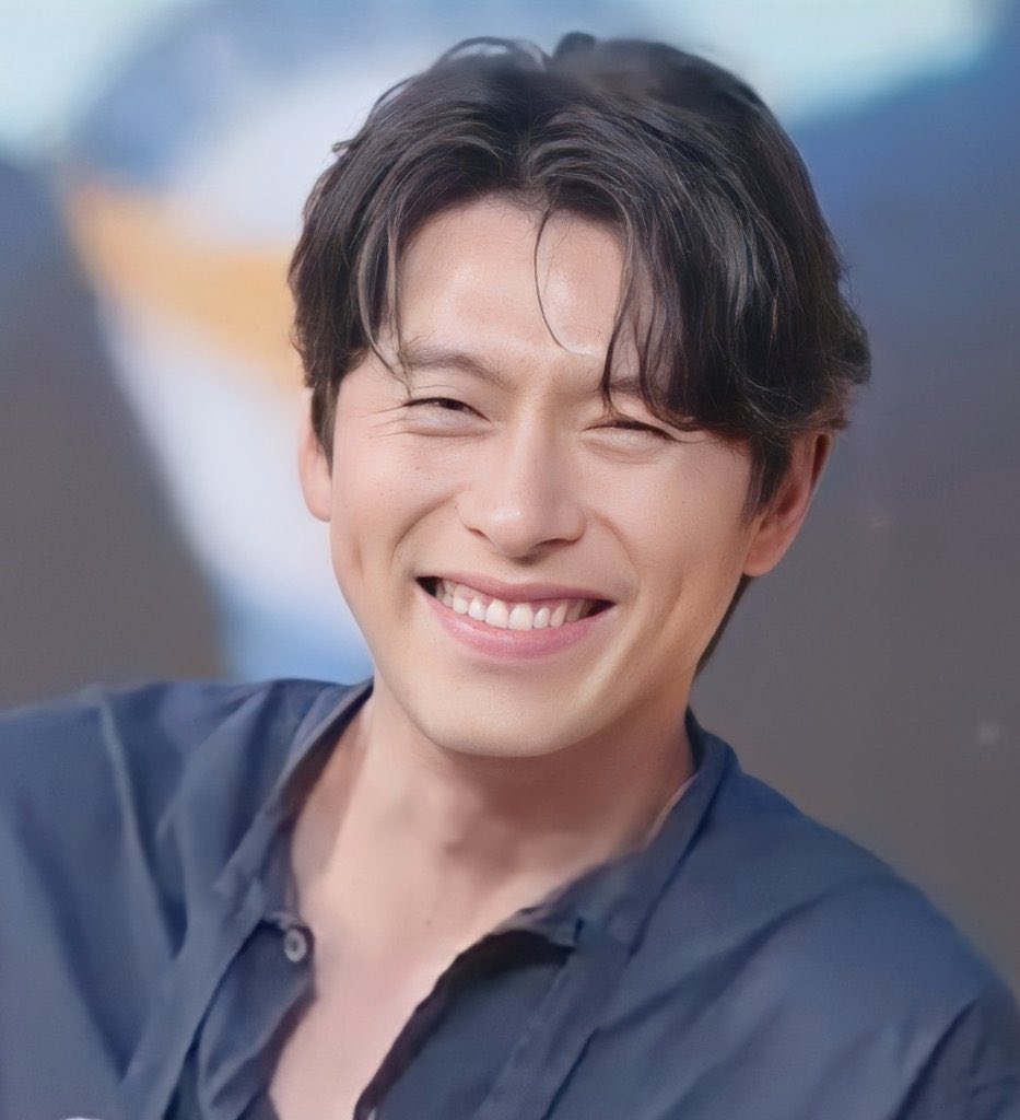 binjincouple_82's tweet photo. A real couple, living together, sleeping in the same bed, eating the same tray and gradually becoming the same🥰...I love and admire this couple 💕💕💕
#HyunBin #SonYeJin https://t.co/BghqqEnBm2
