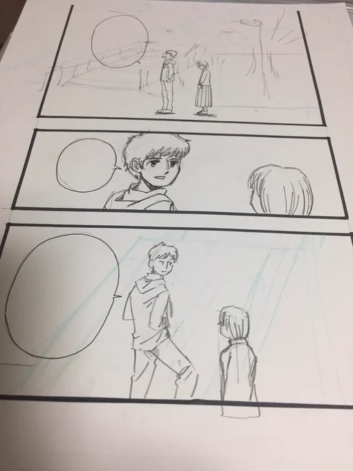 前にも言ったけどデジタルの作画って本当に本当に便利だね ずっとオリジナルでマンガを描いていた者なのですが、下書きは人物と背景で鉛筆の色を変えたり、パースを定規で測ったりしていたし、下書き消すのに消しゴムもかけていたし、トーンは切って貼っていたし、あらゆる工程がめっっっちゃ楽!!! 