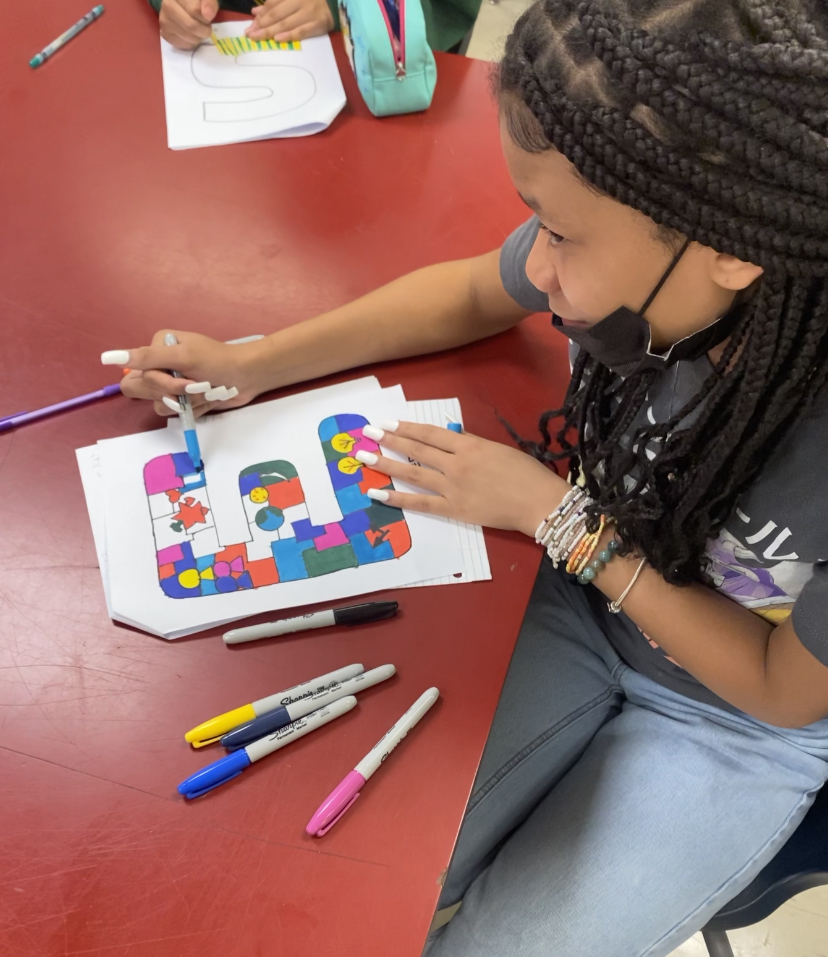 AmeliaCounty_HS's tweet photo. Coach Spurlock’s ACHS Visual Arts students are discussing and creating R.I.S.E. artwork to post in different locations within ACHS.
#RaidersRISE #EveryRaiderEveryDay #TeamAmelia #EngageTogether #PromoteThePositive 
@AmeliaSchools https://t.co/9UQLyiZcSt