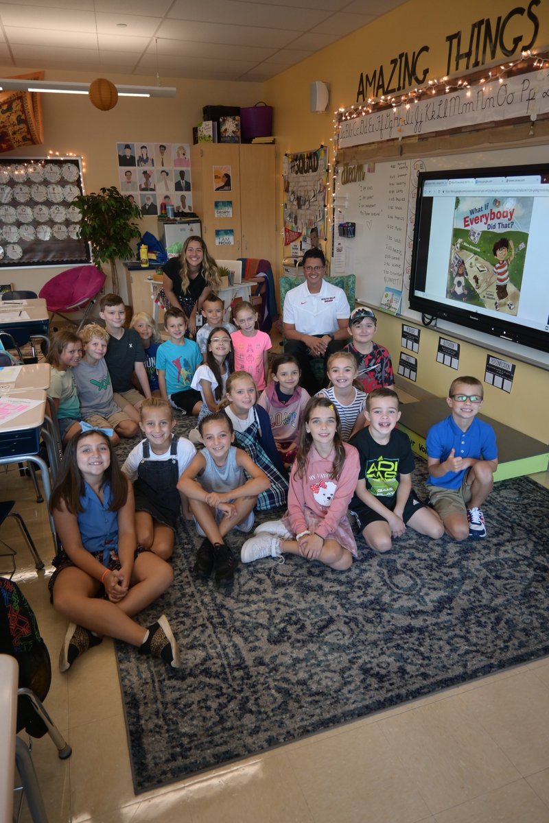 north_hills's tweet photo. We had a great #nhfirstday! Thank you, North Hills! #nhproud https://t.co/b9Vj6NzPoa