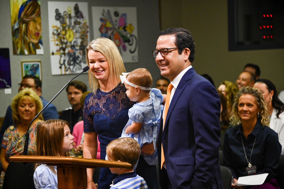 LubbockISD's tweet photo. This morning, Kristopher Zepeda took his oath of office to serve our district on the Lubbock ISD Board of Trustees for District 5. 🍎⁣

Congratulations to Kristopher and his family on his appointment! 📚⁣

#WeAreLubbockISD https://t.co/2jZind70UF