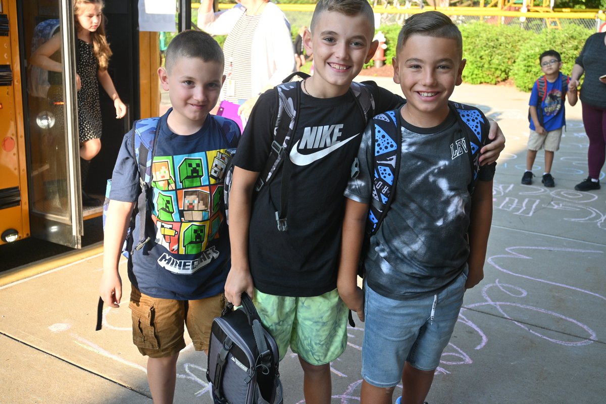 north_hills's tweet photo. We had a great #nhfirstday! Thank you, North Hills! #nhproud https://t.co/b9Vj6NzPoa