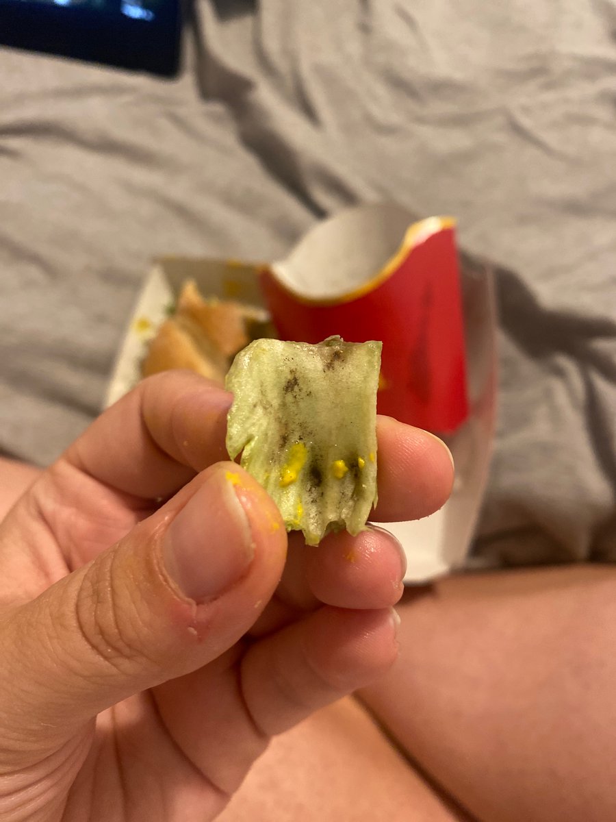 Sopht93's tweet photo. @McDonalds I cannot believe how dirty the lettuce is that I have just discovered in my food. This is actually disgusting…. https://t.co/GYTE5o4FhA